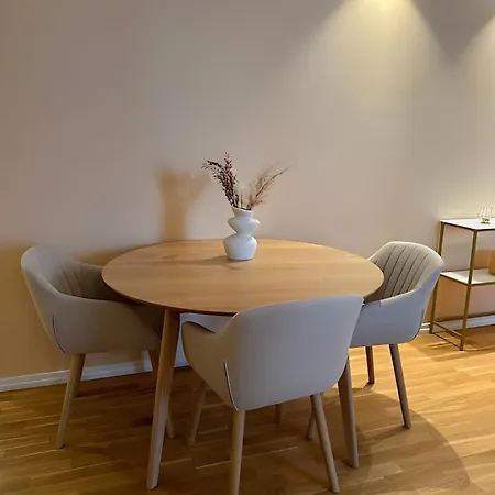 Modern And Chic -