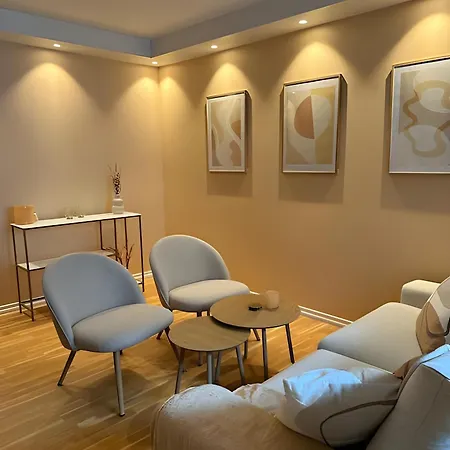 Modern And Chic -