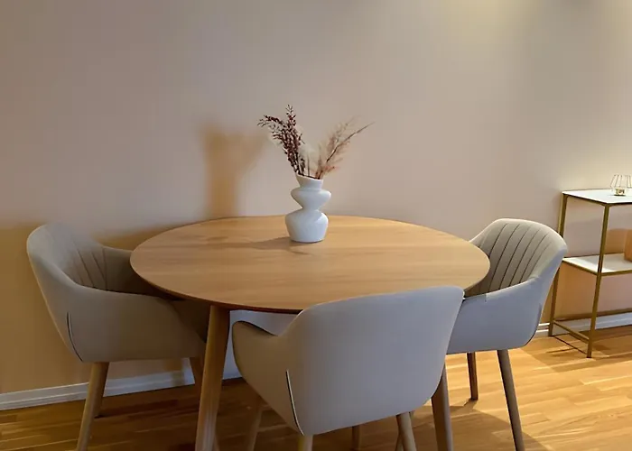Modern And Chic -