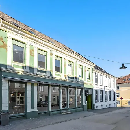 Modern And Chic - * Bergen